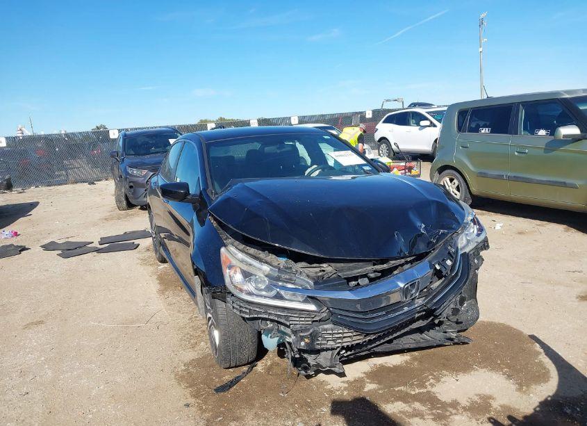 2017 Honda Accord SPORT SE (VIN 1HGCR2F14HA021651) main photo