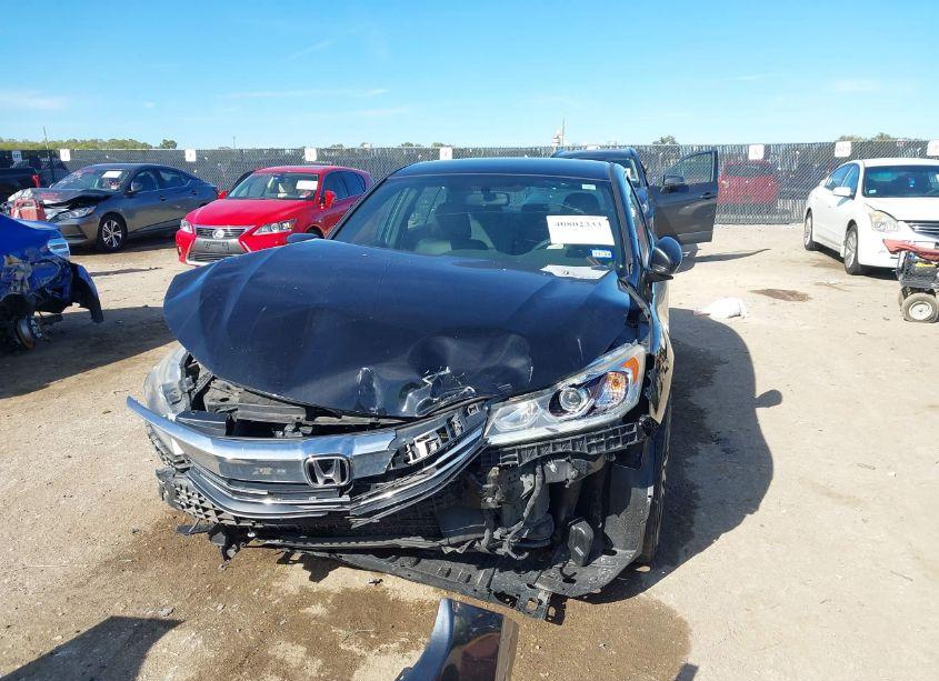 Photo 2 of 2017 Honda Accord SPORT SE (VIN 1HGCR2F14HA021651)