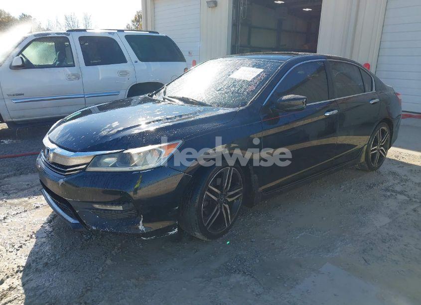 Photo 2 of 2017 Honda Accord SPORT SE (VIN 1HGCR2F14HA066251)