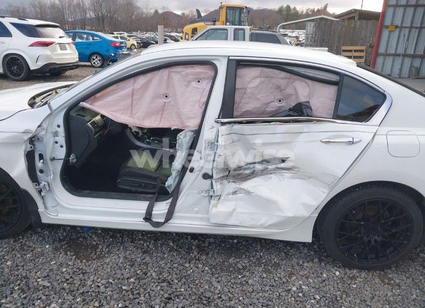 Photo 15 of 2017 Honda Accord SPORT SE (VIN 1HGCR2F14HA090131)