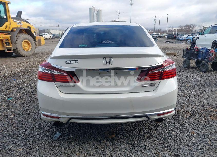 Photo 17 of 2017 Honda Accord SPORT SE (VIN 1HGCR2F14HA090131)