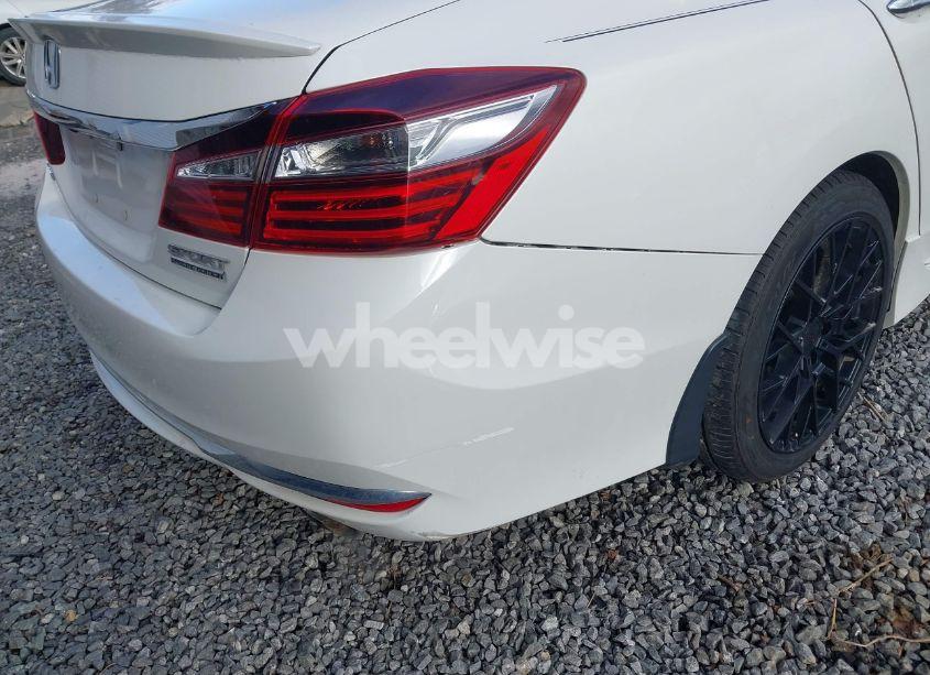 Photo 18 of 2017 Honda Accord SPORT SE (VIN 1HGCR2F14HA090131)
