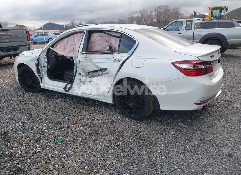 Photo 3 of 2017 Honda Accord SPORT SE (VIN 1HGCR2F14HA090131)