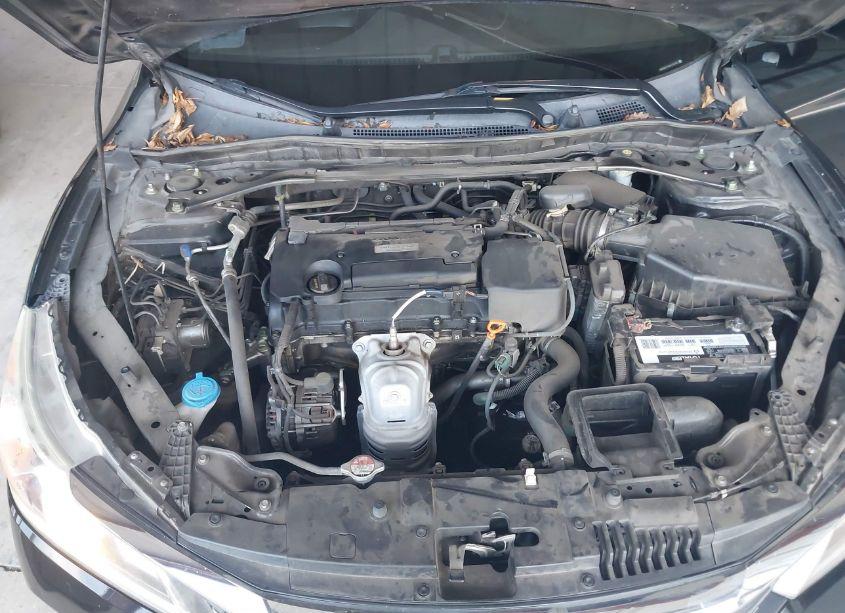 Photo 10 of 2017 Honda Accord SPORT SE (VIN 1HGCR2F14HA124455)