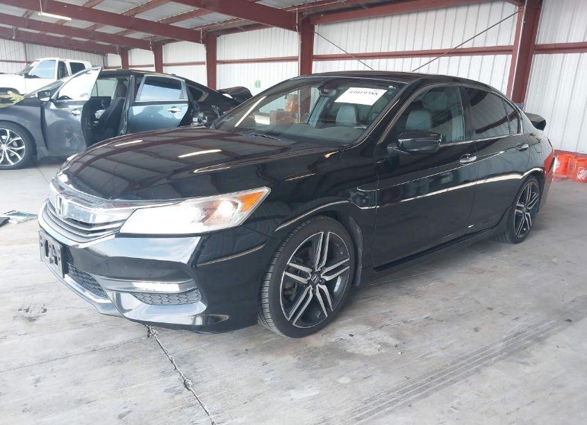 Photo 2 of 2017 Honda Accord SPORT SE (VIN 1HGCR2F14HA124455)