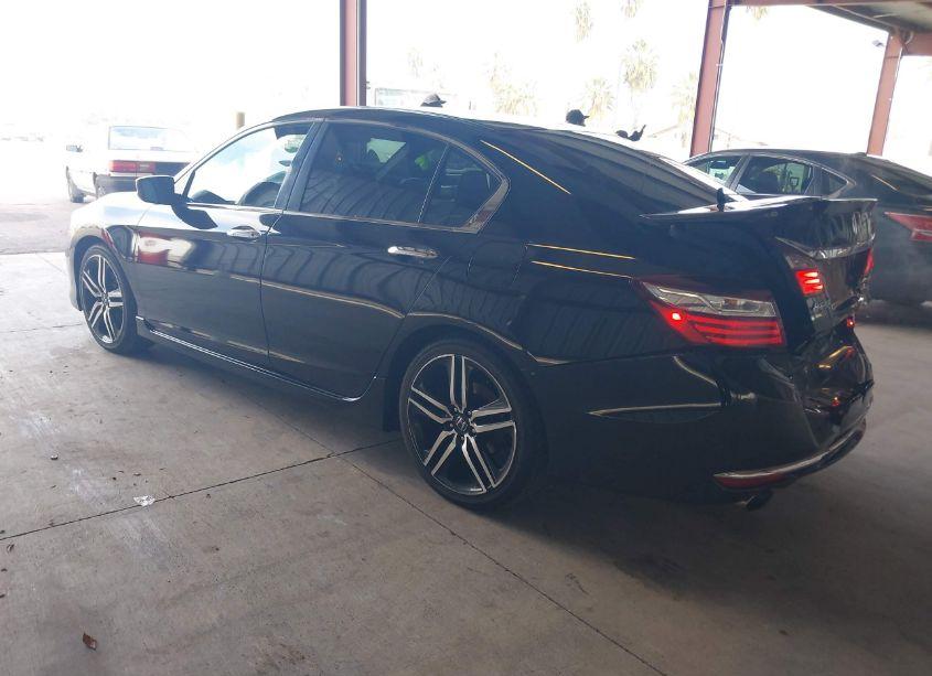 Photo 3 of 2017 Honda Accord SPORT SE (VIN 1HGCR2F14HA124455)