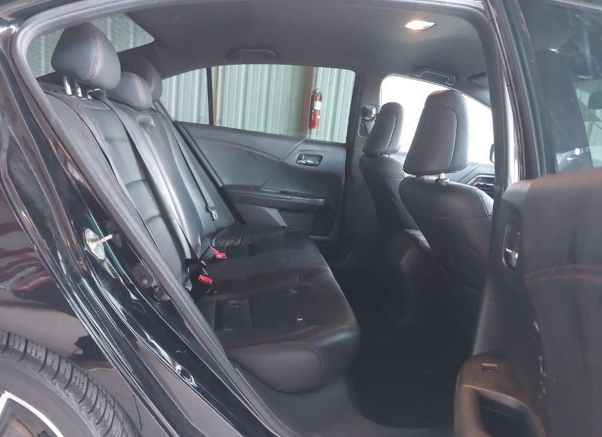 Photo 8 of 2017 Honda Accord SPORT SE (VIN 1HGCR2F14HA124455)