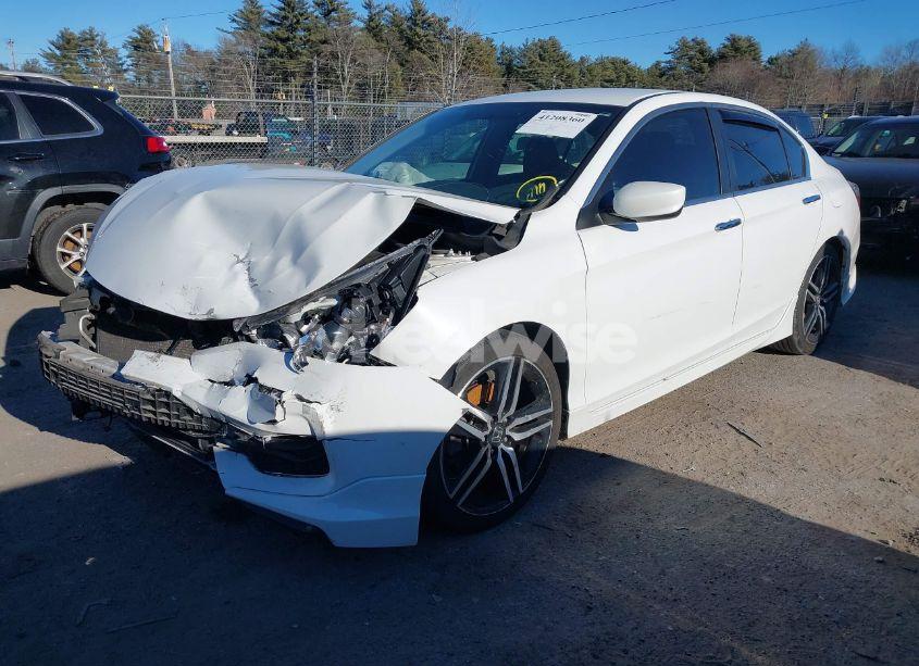 Photo 2 of 2017 Honda Accord SPORT SE (VIN 1HGCR2F15HA018337)