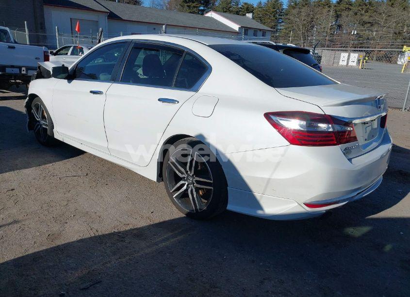 Photo 3 of 2017 Honda Accord SPORT SE (VIN 1HGCR2F15HA018337)