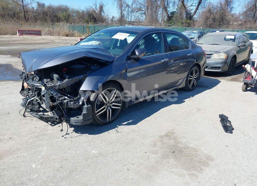 Photo 2 of 2017 Honda Accord SPORT SE (VIN 1HGCR2F16HA010778)