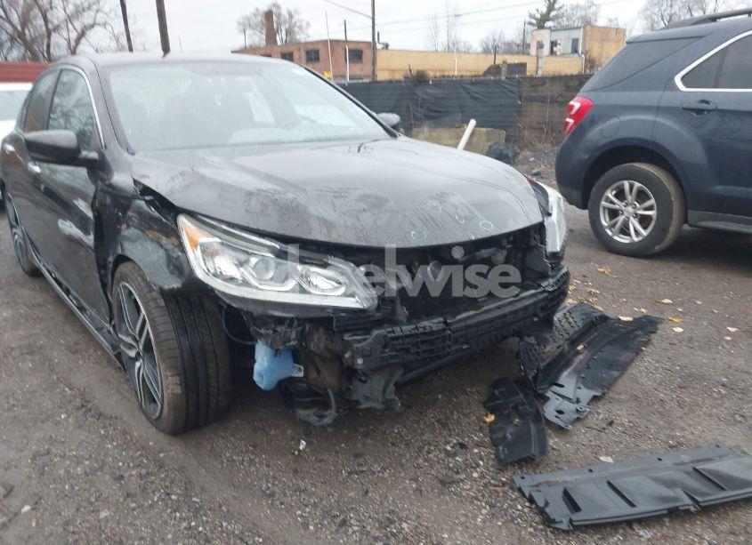 Photo 18 of 2017 Honda Accord SPORT SE (VIN 1HGCR2F16HA068275)