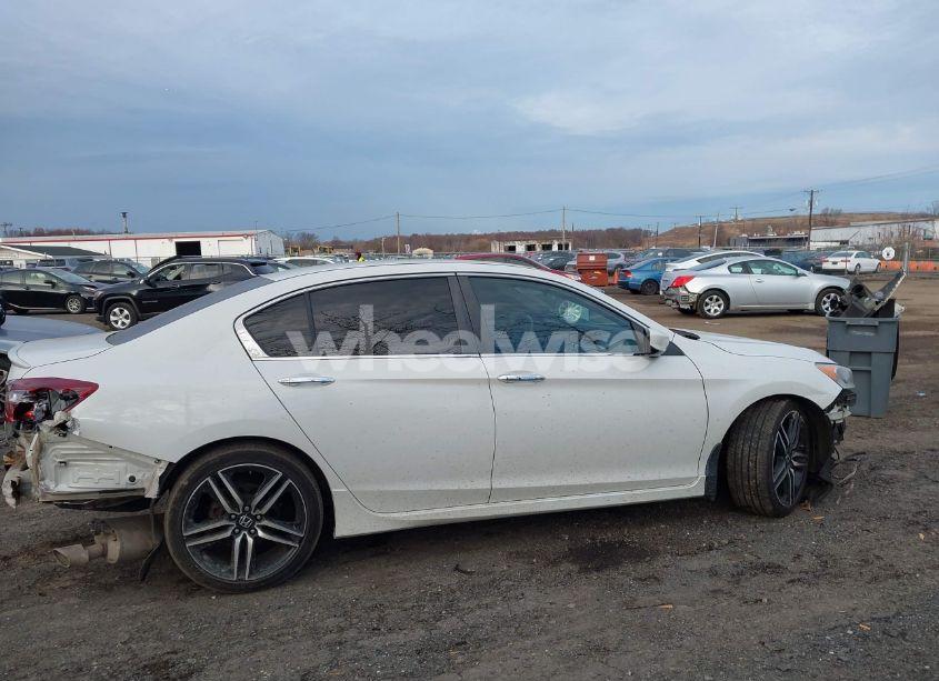 Photo 12 of 2017 Honda Accord SPORT SE (VIN 1HGCR2F16HA079793)