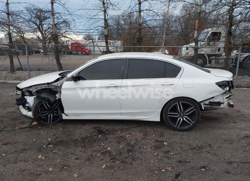 Photo 13 of 2017 Honda Accord SPORT SE (VIN 1HGCR2F16HA079793)