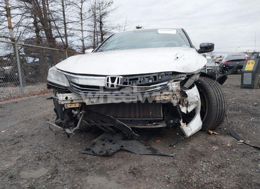 Photo 6 of 2017 Honda Accord SPORT SE (VIN 1HGCR2F16HA079793)