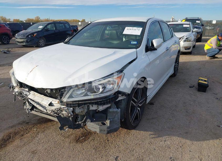 Photo 2 of 2017 Honda Accord SPORT SE (VIN 1HGCR2F16HA223911)