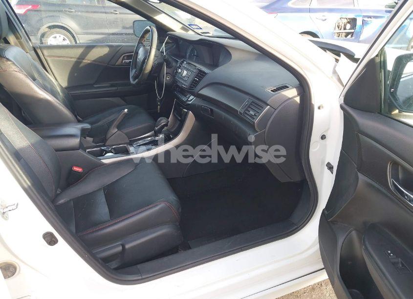 Photo 5 of 2017 Honda Accord SPORT SE (VIN 1HGCR2F16HA223911)