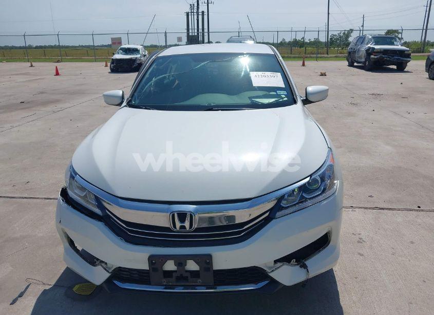 Photo 11 of 2017 Honda Accord SPORT SE (VIN 1HGCR2F16HA264491)