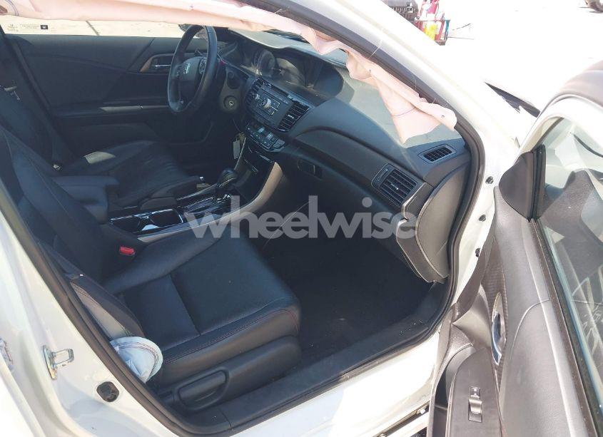 Photo 5 of 2017 Honda Accord SPORT SE (VIN 1HGCR2F16HA264491)