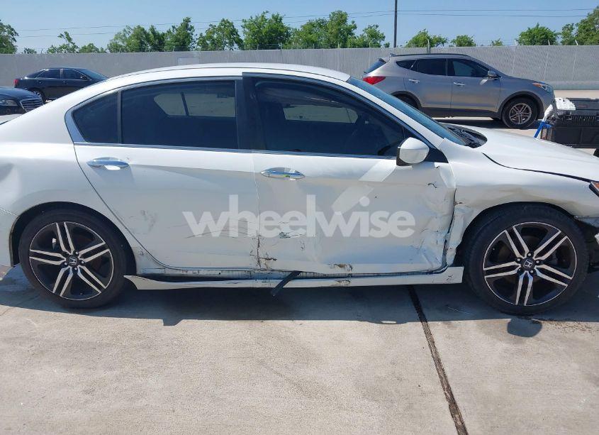 Photo 6 of 2017 Honda Accord SPORT SE (VIN 1HGCR2F16HA264491)