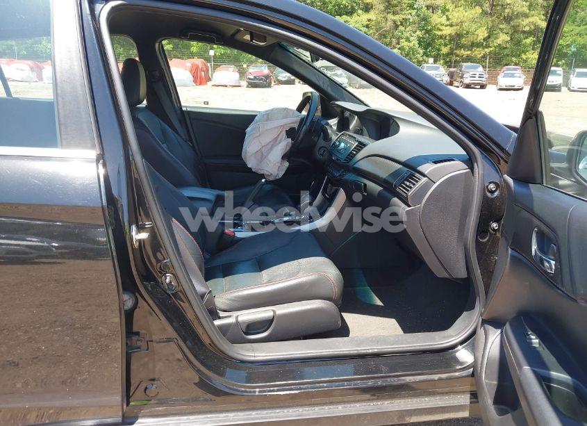 Photo 5 of 2017 Honda Accord SPORT SE (VIN 1HGCR2F16HA274230)