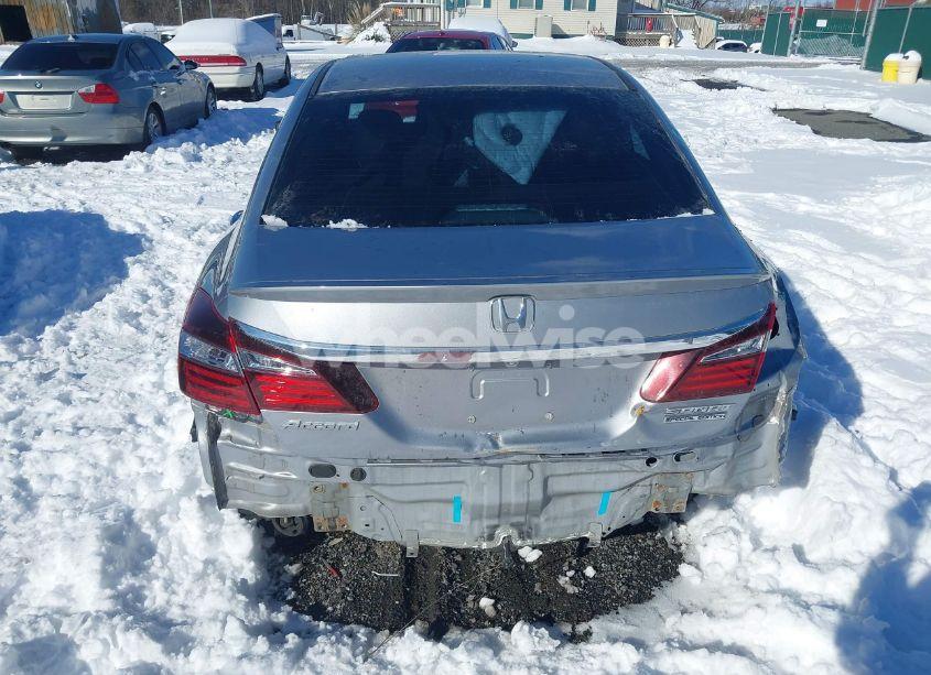 Photo 6 of 2017 Honda Accord SPORT SE (VIN 1HGCR2F16HA294445)