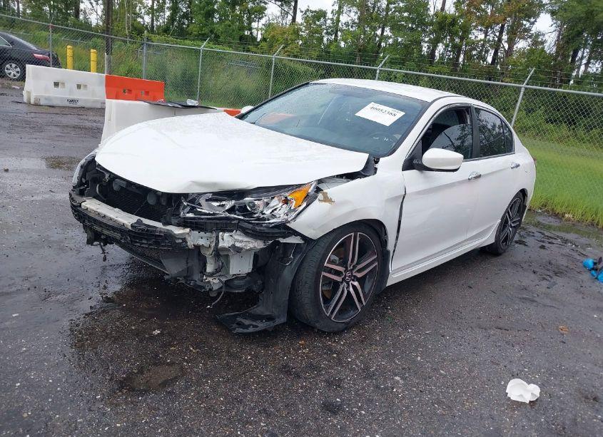 Photo 2 of 2017 Honda Accord SPORT SE (VIN 1HGCR2F17HA005315)