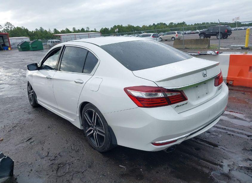 Photo 3 of 2017 Honda Accord SPORT SE (VIN 1HGCR2F17HA005315)