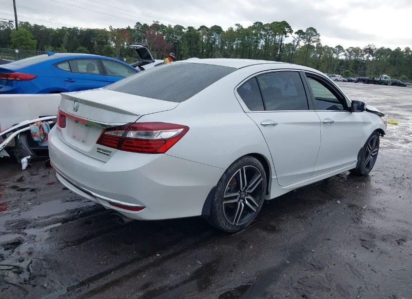 Photo 4 of 2017 Honda Accord SPORT SE (VIN 1HGCR2F17HA005315)