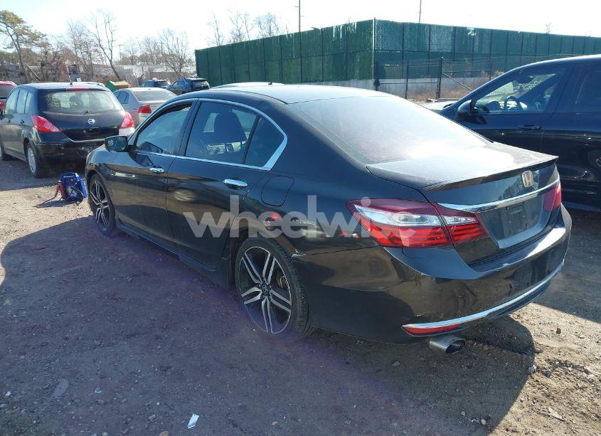 Photo 3 of 2017 Honda Accord SPORT SE (VIN 1HGCR2F17HA040775)