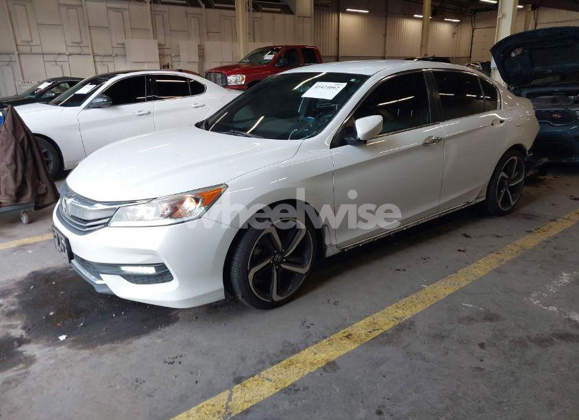 Photo 2 of 2017 Honda Accord SPORT SE (VIN 1HGCR2F17HA079835)