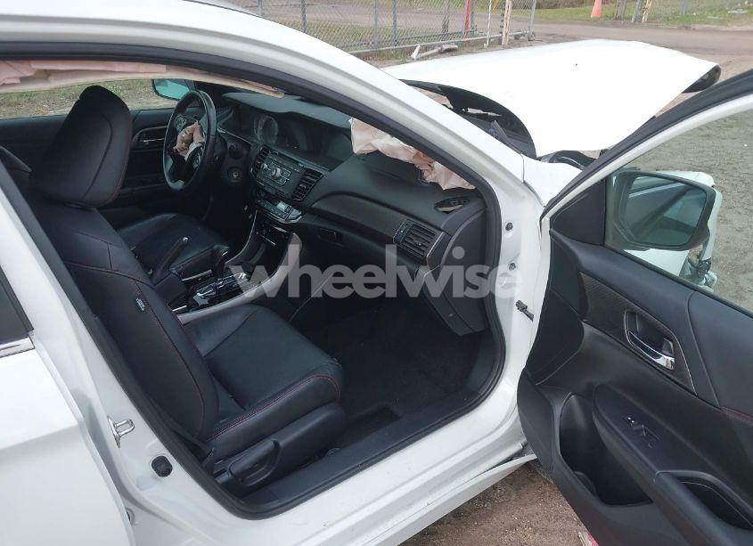 Photo 5 of 2017 Honda Accord SPORT SE (VIN 1HGCR2F17HA085876)