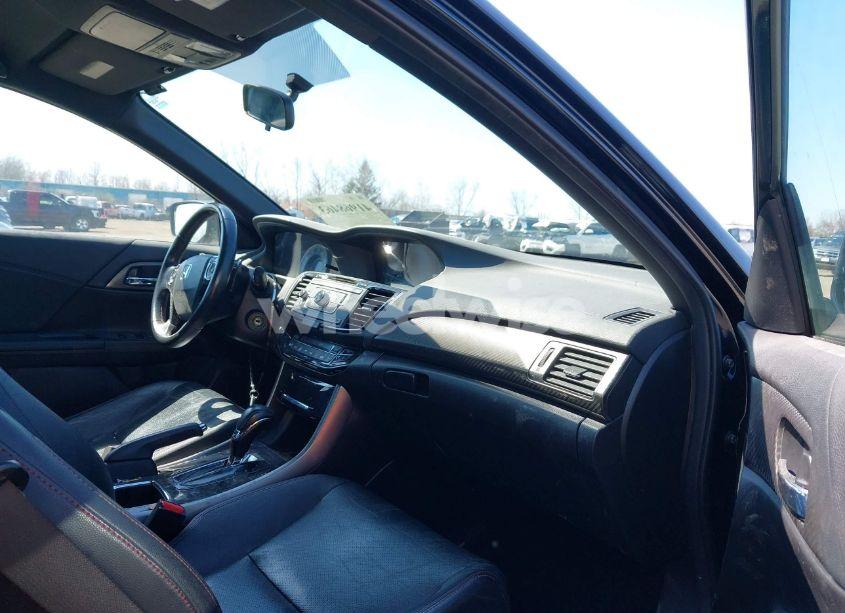 Photo 5 of 2017 Honda Accord SPORT SE (VIN 1HGCR2F17HA196444)