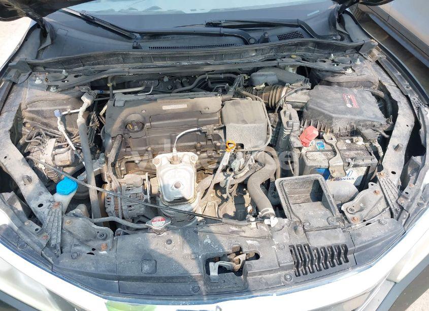 Photo 10 of 2017 Honda Accord SPORT SE (VIN 1HGCR2F18HA014489)