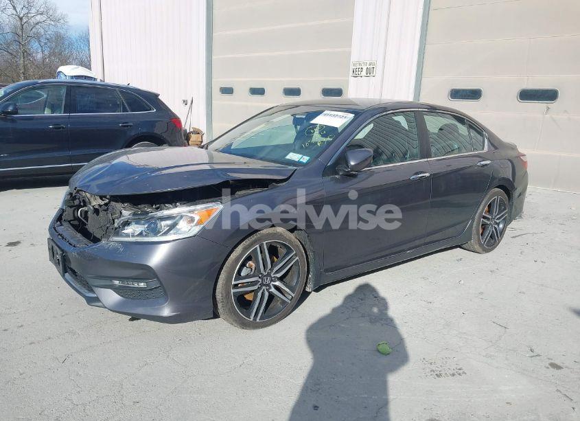 Photo 2 of 2017 Honda Accord SPORT SE (VIN 1HGCR2F18HA035102)