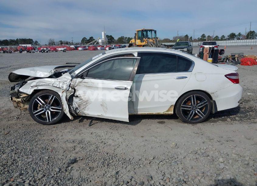 Photo 15 of 2017 Honda Accord SPORT SE (VIN 1HGCR2F18HA053048)