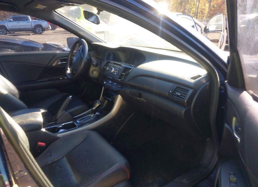 Photo 5 of 2017 Honda Accord SPORT SE (VIN 1HGCR2F18HA066334)