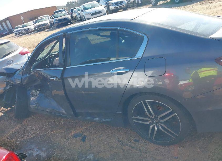 Photo 15 of 2017 Honda Accord SPORT SE (VIN 1HGCR2F18HA070156)