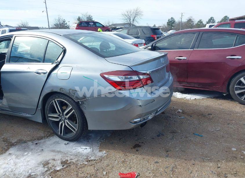 Photo 6 of 2017 Honda Accord SPORT SE (VIN 1HGCR2F18HA085188)