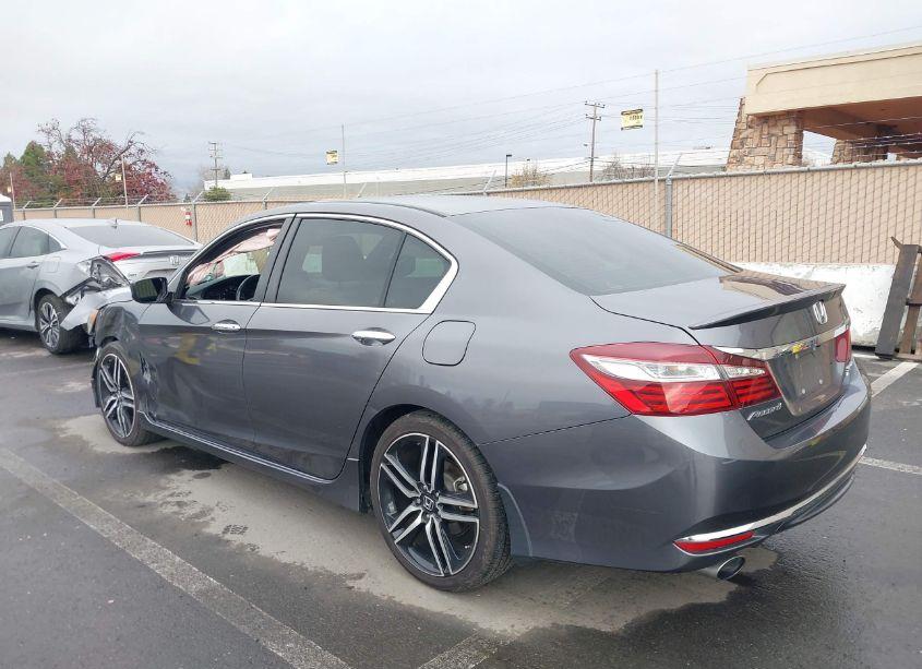 Photo 3 of 2017 Honda Accord SPORT SE (VIN 1HGCR2F18HA155742)