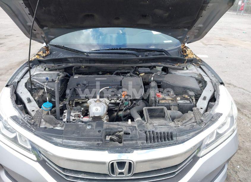 Photo 10 of 2017 Honda Accord SPORT SE (VIN 1HGCR2F18HA203420)