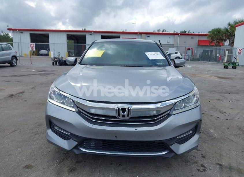 Photo 13 of 2017 Honda Accord SPORT SE (VIN 1HGCR2F18HA203420)