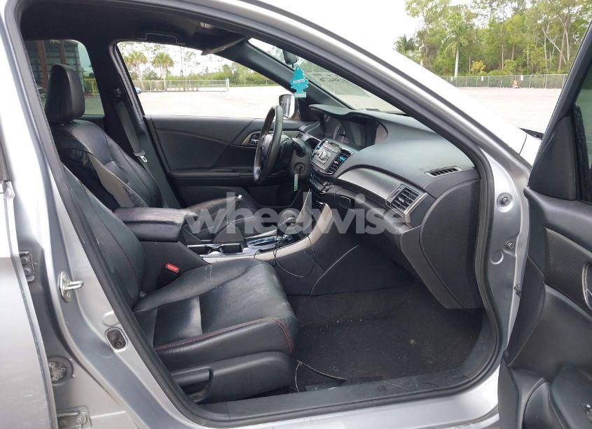 Photo 5 of 2017 Honda Accord SPORT SE (VIN 1HGCR2F18HA203420)