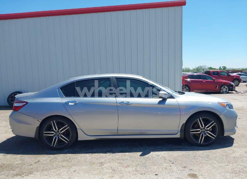 Photo 13 of 2017 Honda Accord SPORT SE (VIN 1HGCR2F18HA203434)