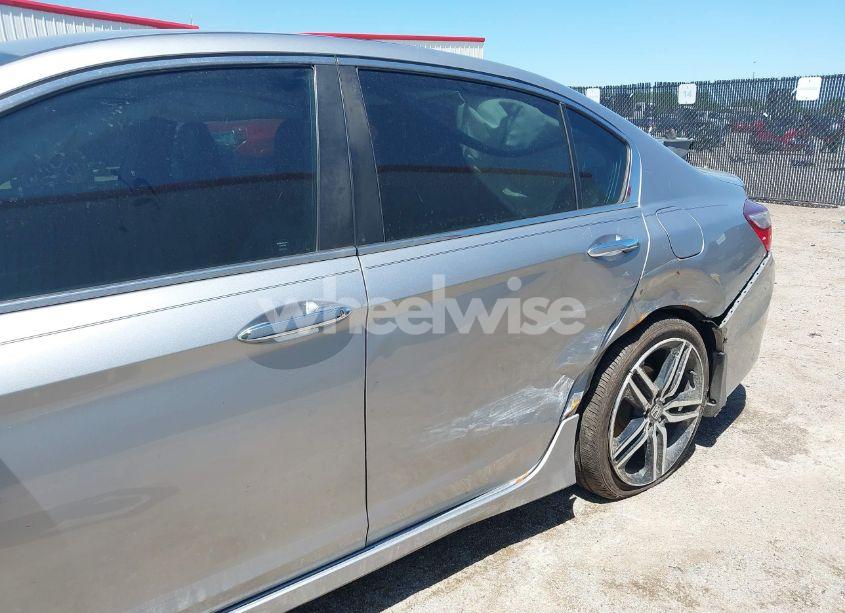 Photo 6 of 2017 Honda Accord SPORT SE (VIN 1HGCR2F18HA203434)