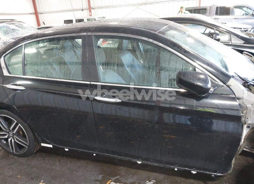 Photo 14 of 2017 Honda Accord SPORT SE (VIN 1HGCR2F19HA123026)