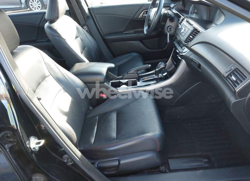 Photo 5 of 2017 Honda Accord SPORT SE (VIN 1HGCR2F19HA180407)