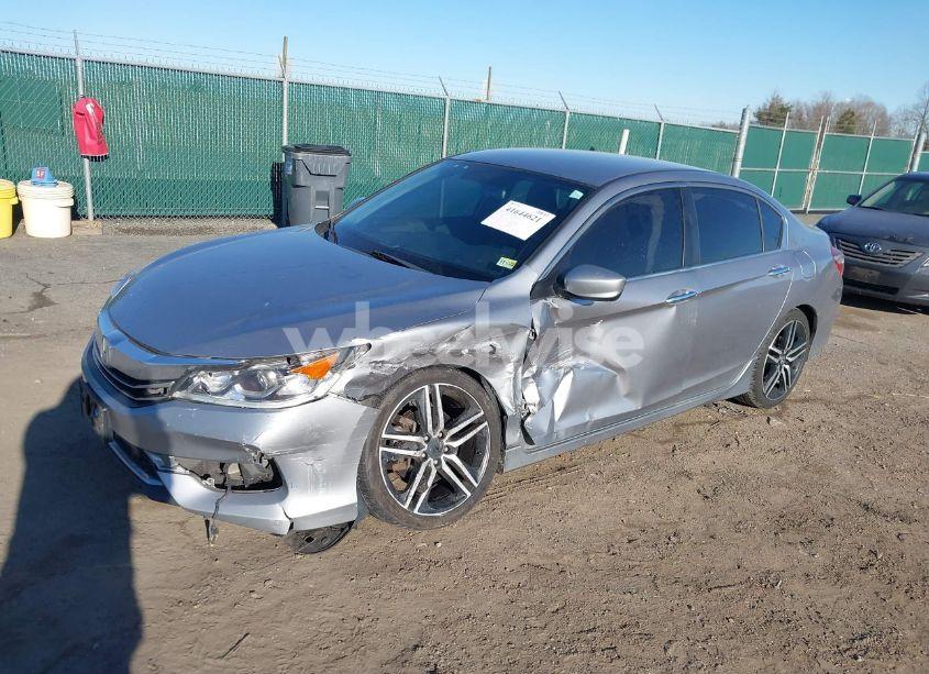 Photo 2 of 2017 Honda Accord SPORT SE (VIN 1HGCR2F19HA186319)