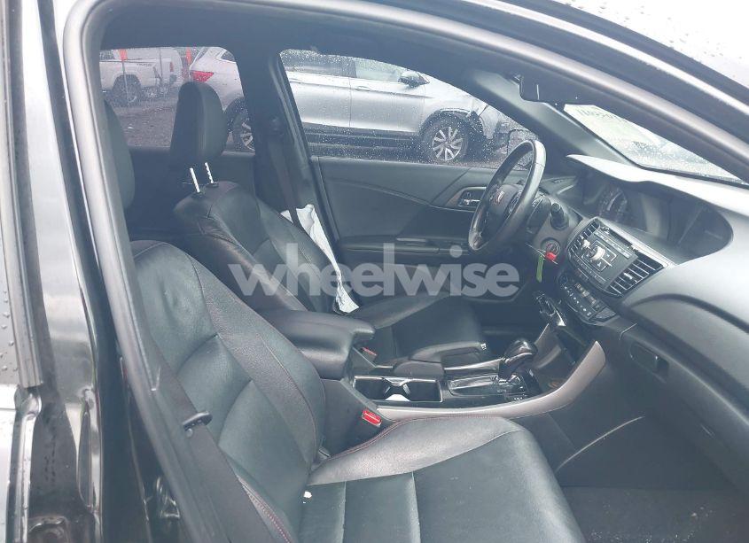 Photo 5 of 2017 Honda Accord SPORT SE (VIN 1HGCR2F19HA296559)