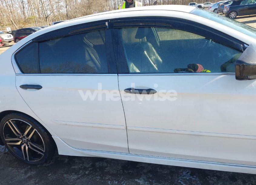 Photo 14 of 2017 Honda Accord SPORT SE (VIN 1HGCR2F1XHA006846)