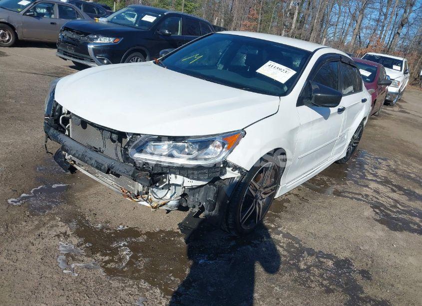 Photo 2 of 2017 Honda Accord SPORT SE (VIN 1HGCR2F1XHA006846)